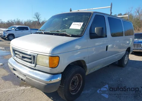 2005 Ford E-350 Super Duty Chateau/Xl/Xlt z USA, uszkodzony, nr VIN 1FBNE31LX5HA92250